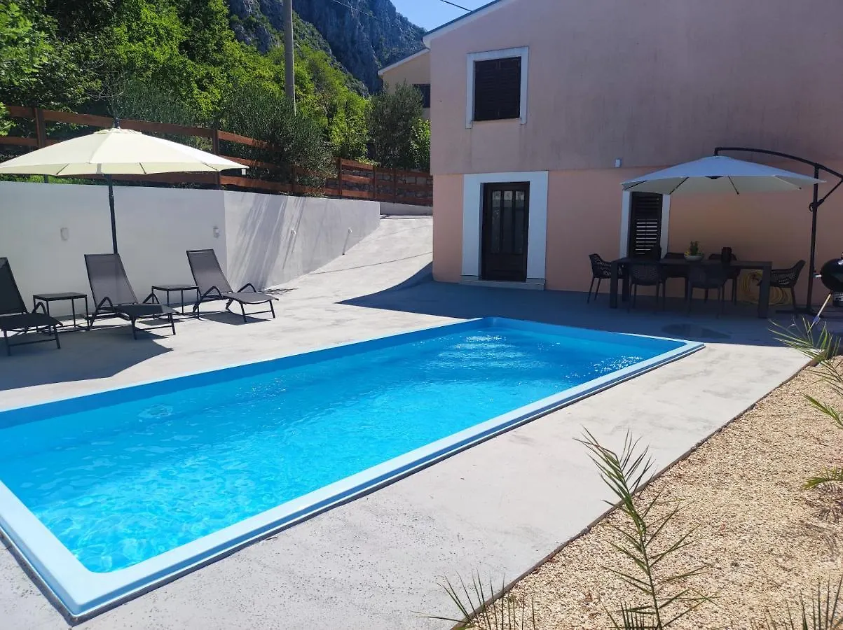 Kuca Za Odmor Adriatica Villa Antovo Holiday home