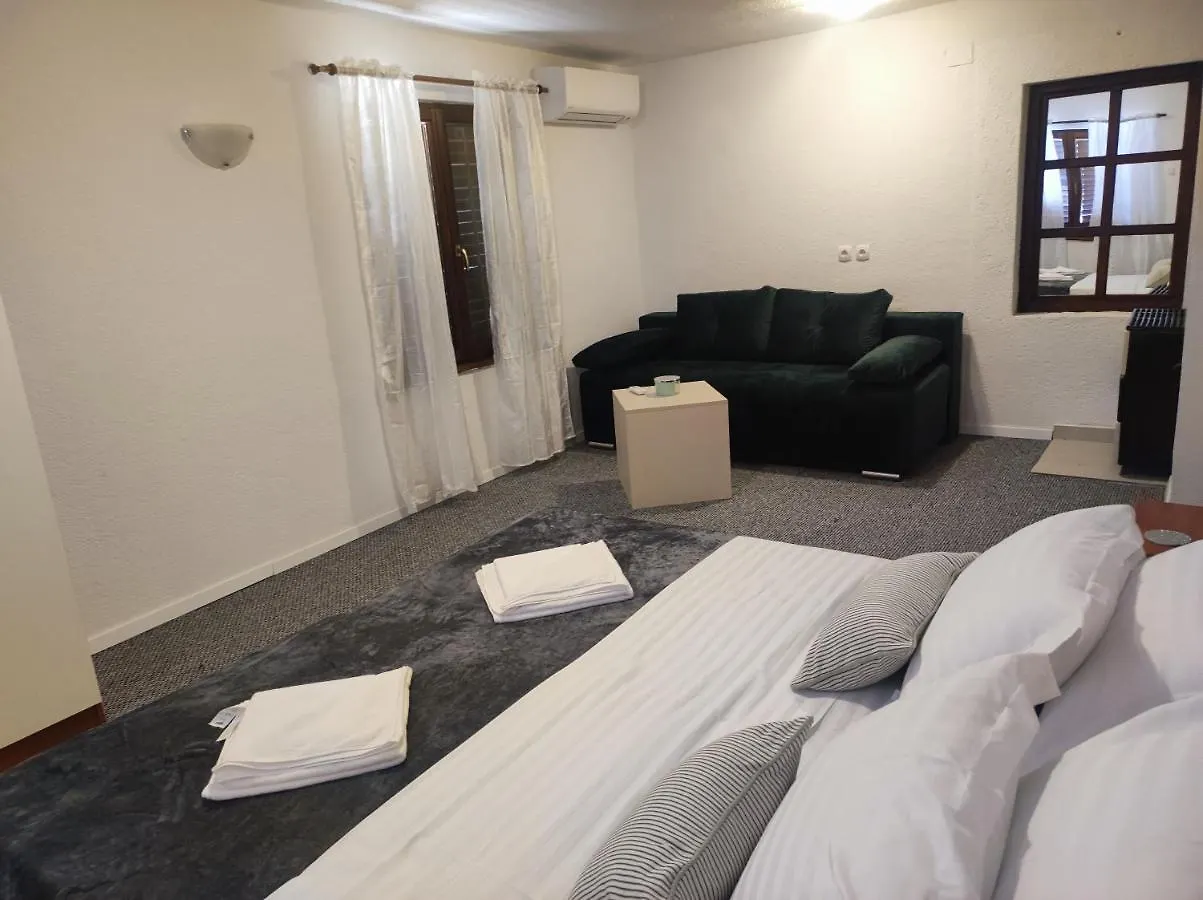 Holiday home Kuca Za Odmor Adriatica Villa Antovo