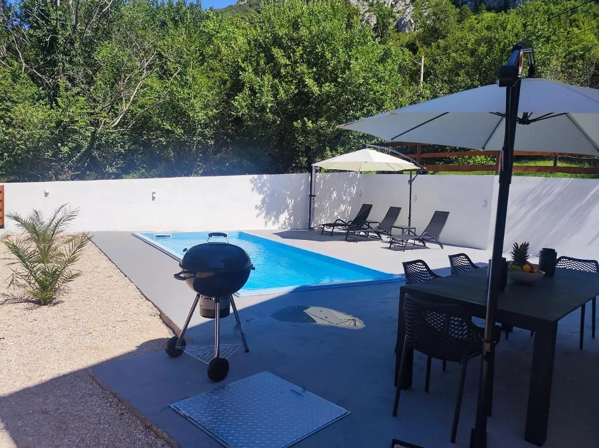 Holiday home Kuca Za Odmor Adriatica Villa Antovo